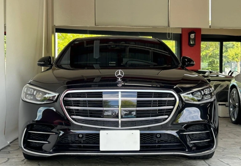 Mercedes S-class Black