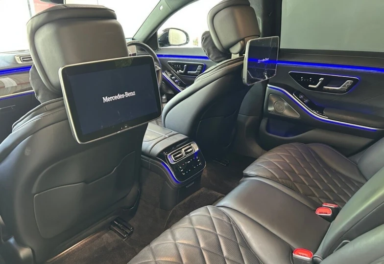 Mercedes S-class Black