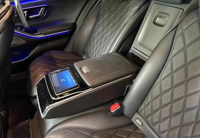 Mercedes S-class Black