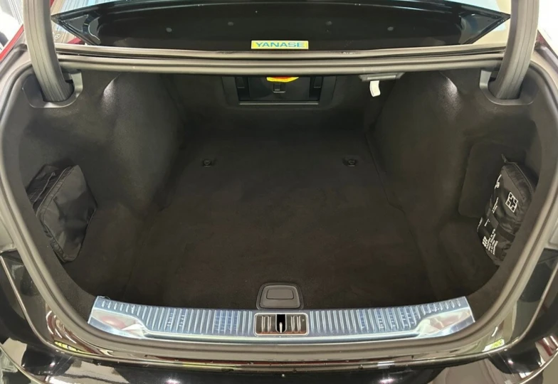 Mercedes S-class Black