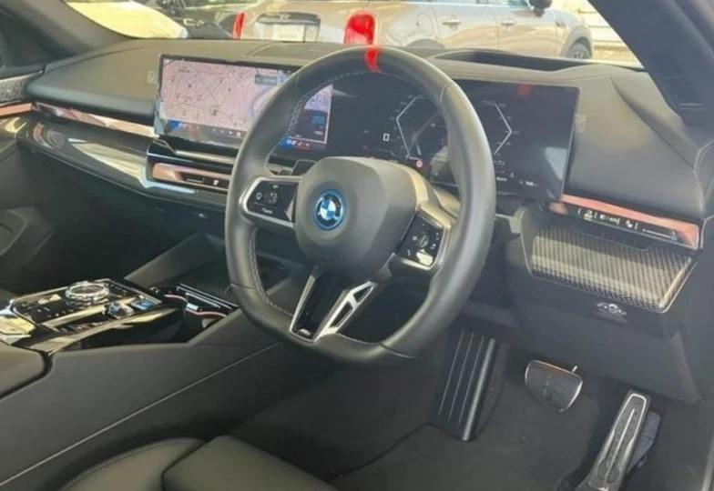 BMW i5 Grey