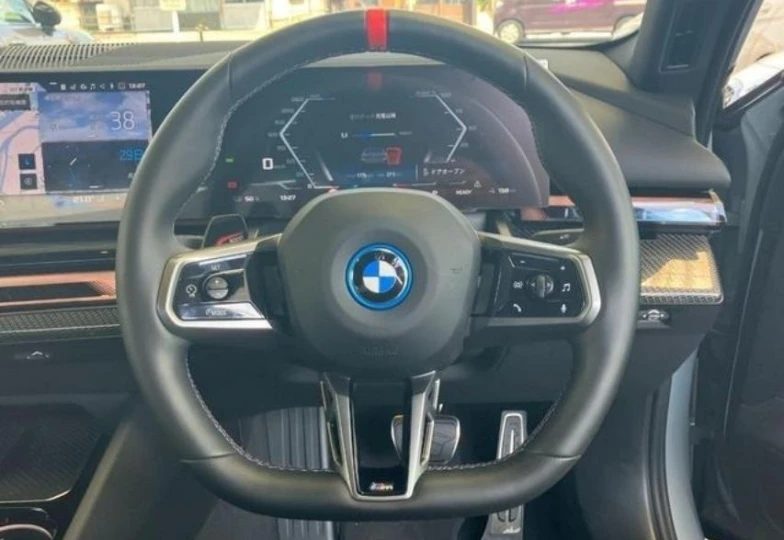 BMW i5 Grey