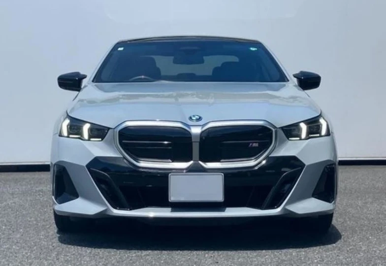 BMW i5 Grey