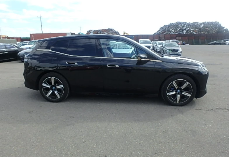 BMW iX Black