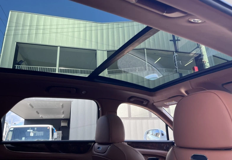 Bentley Bentayga White