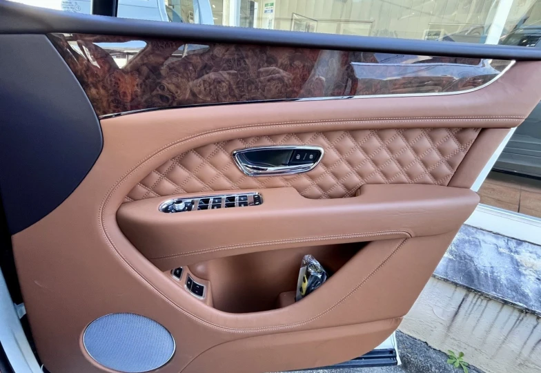 Bentley Bentayga White