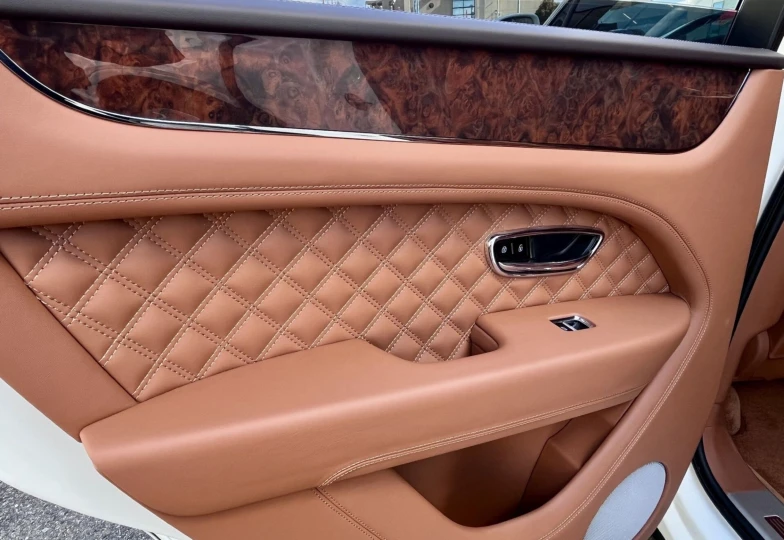 Bentley Bentayga White