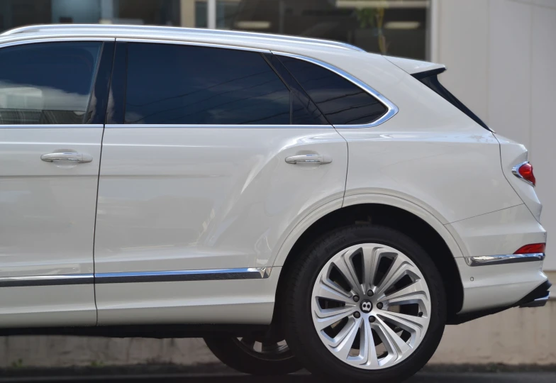 Bentley Bentayga White