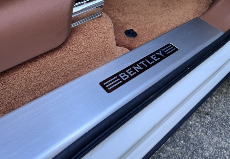 Bentley Bentayga White