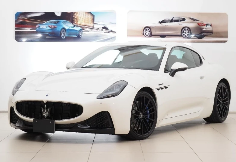 Maserati Gran Turismo  White