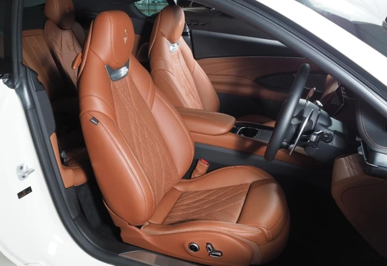 Maserati Gran Turismo  White