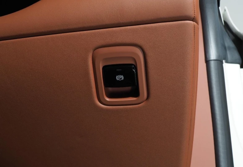 Maserati Gran Turismo  White