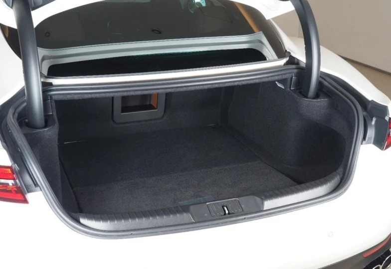 Maserati Gran Turismo  White