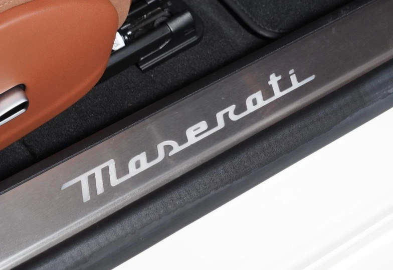 Maserati Gran Turismo  White