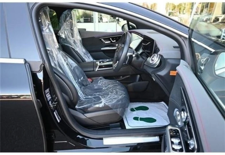Mercedes EQE Black
