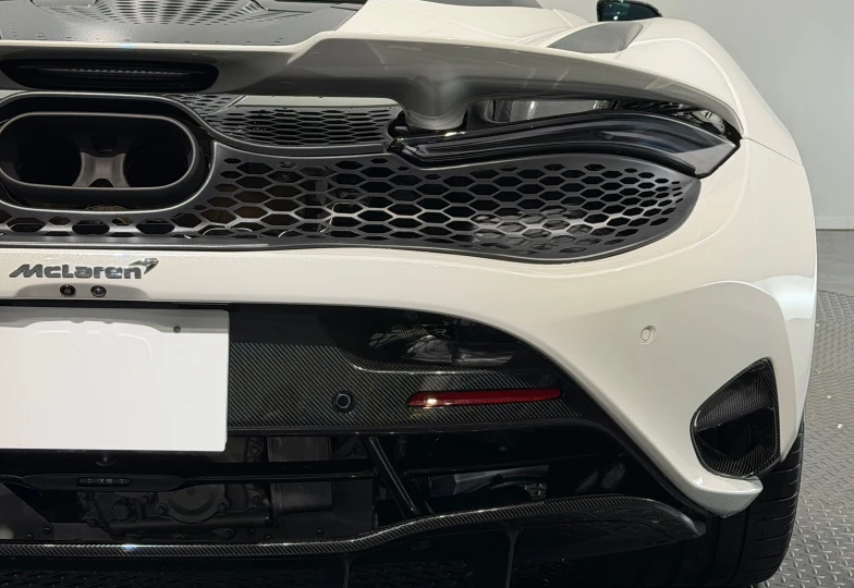 McLaren 750S White