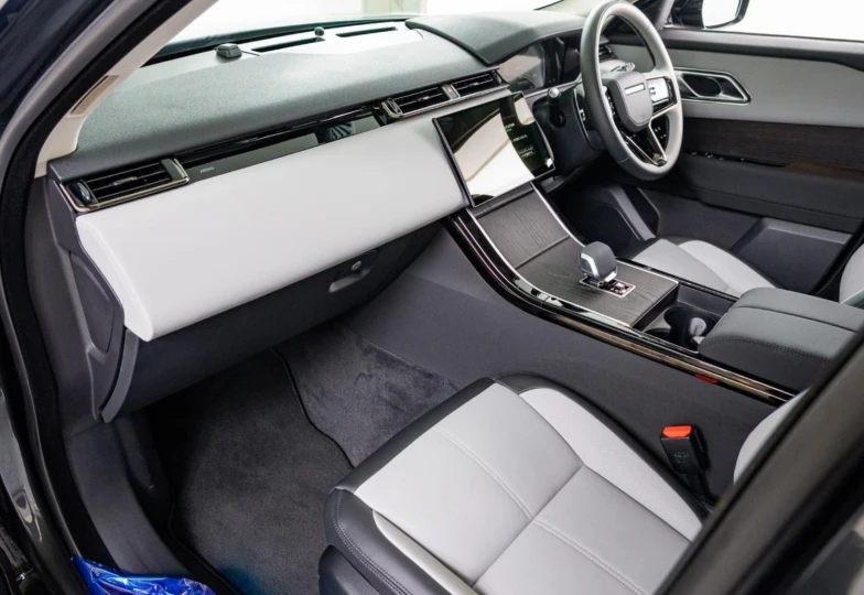 Land Rover Range Rover Velar Blue