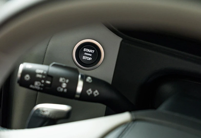 Land Rover Range Rover Velar Blue