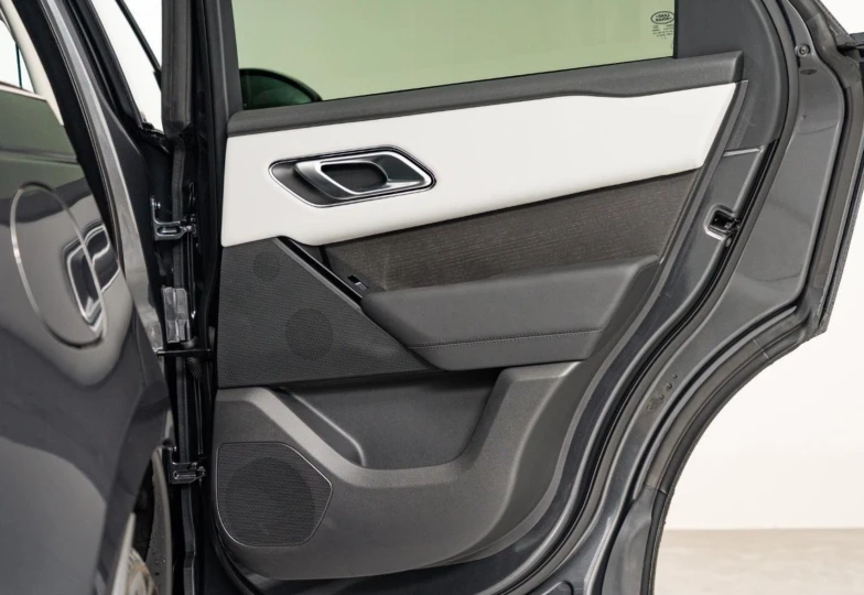 Land Rover Range Rover Velar Blue