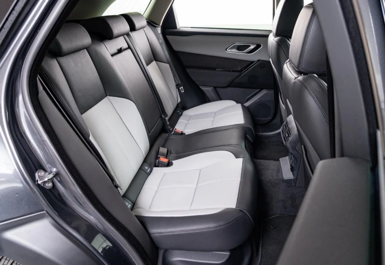 Land Rover Range Rover Velar Blue