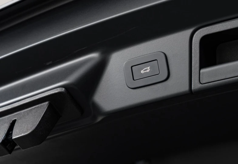 Land Rover Range Rover Velar Blue