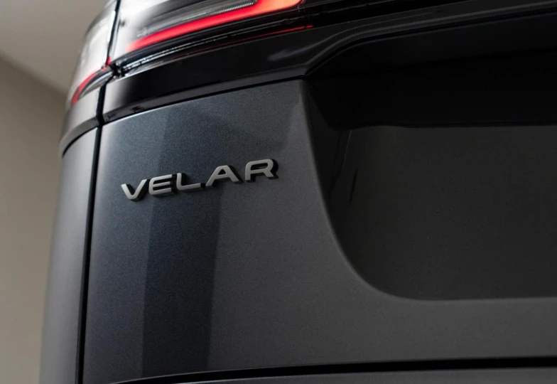 Land Rover Range Rover Velar Blue