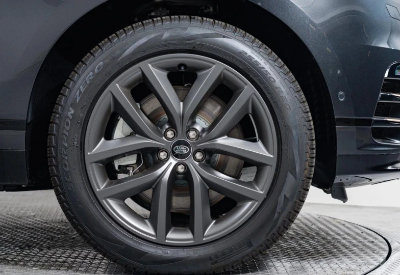 Land Rover Range Rover Velar Blue