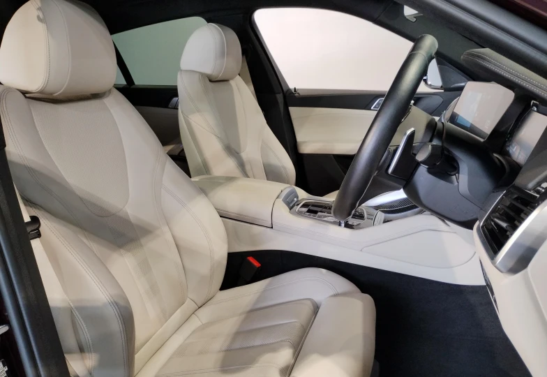 BMW X6 Темно-красный