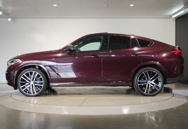 BMW X6 Темно-красный