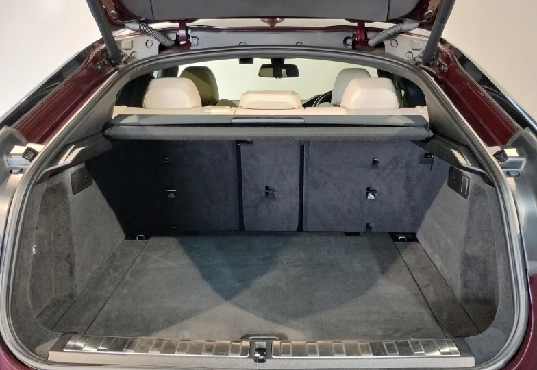 BMW X6 Темно-красный