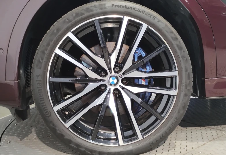 BMW X6 Темно-красный