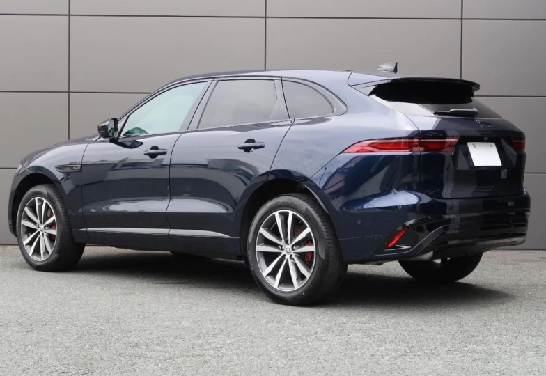 Jaguar F-Pace Синий