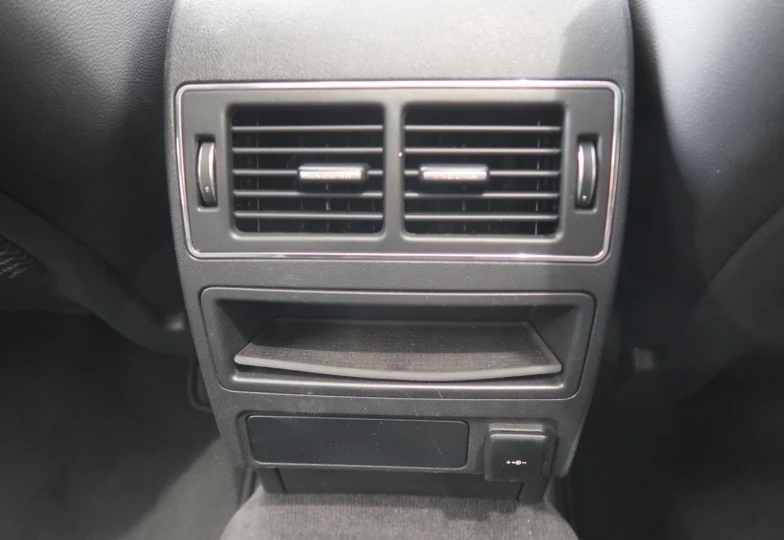 Jaguar F-Pace Синий