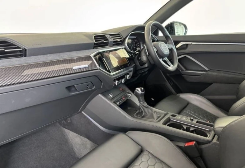 Audi RS Q3 Черный