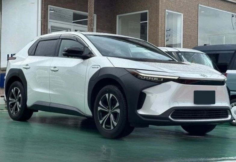 Toyota BZ4X White