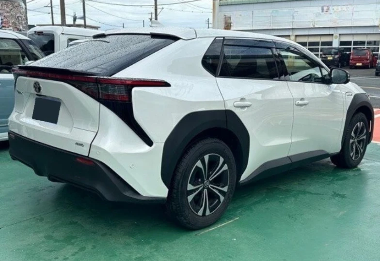 Toyota BZ4X White