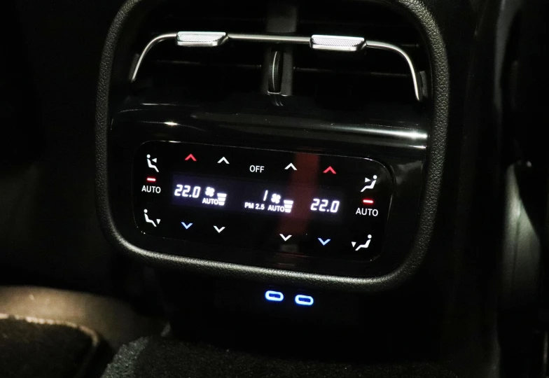 Mercedes E-class Red