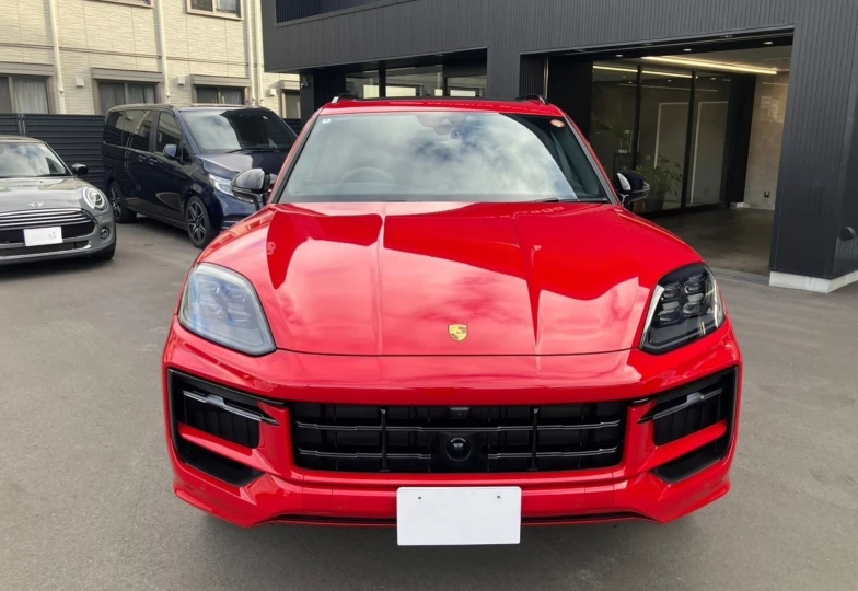 Porsche Cayenne Red