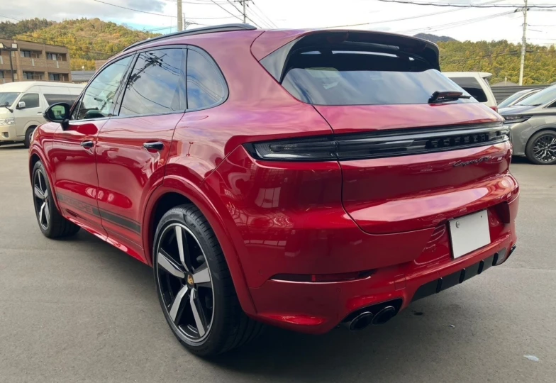 Porsche Cayenne Red