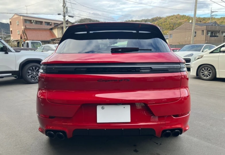 Porsche Cayenne Red