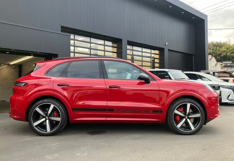 Porsche Cayenne Red