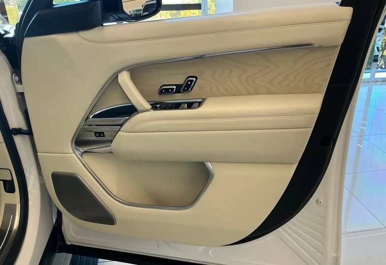 Land Rover Range Rover Белый