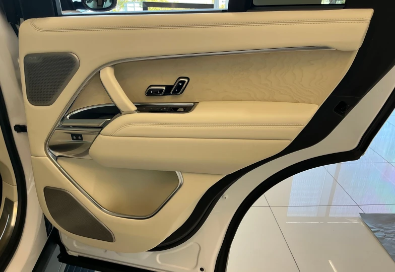 Land Rover Range Rover Белый