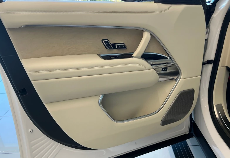 Land Rover Range Rover Белый