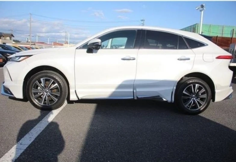 Toyota Harrier White