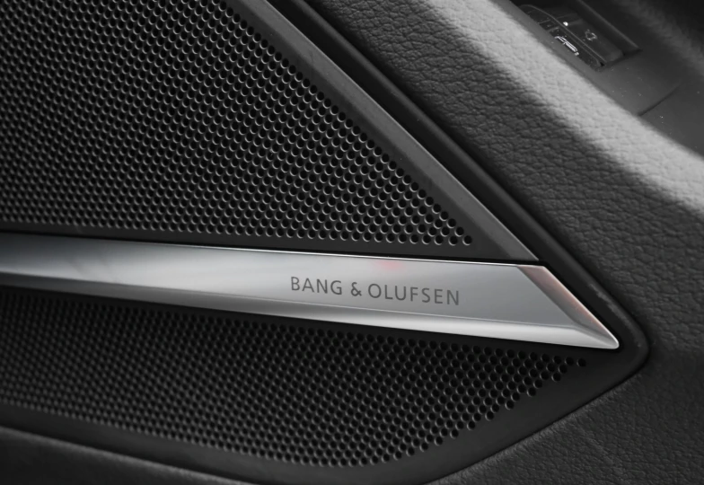 Audi A8 Черный