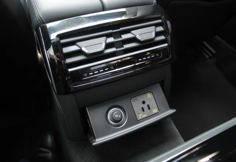 Audi A8 Черный