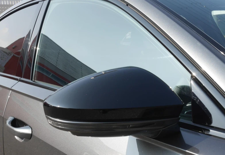 Audi A8 Черный