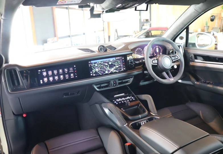 Porsche Cayenne Beige