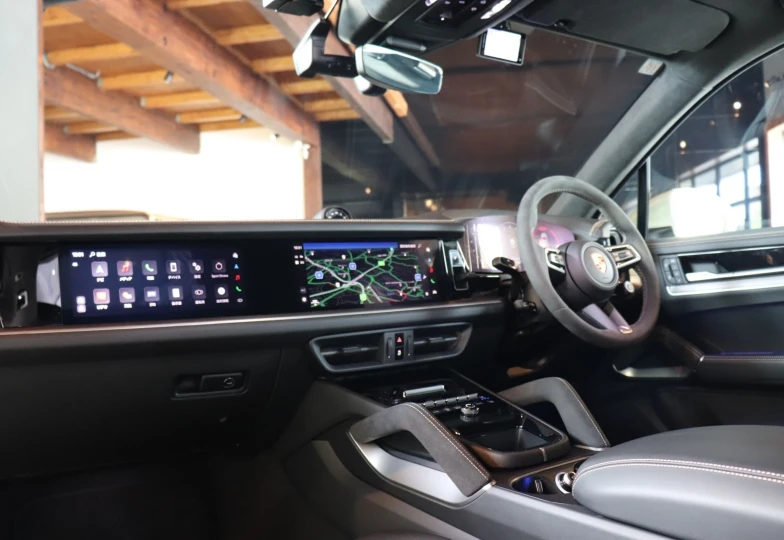 Porsche Cayenne Beige